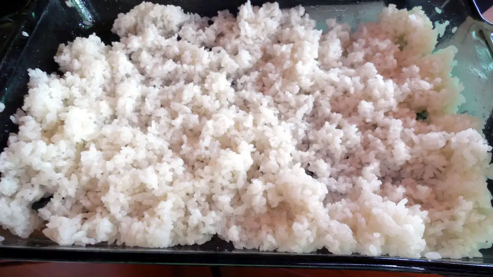 prepared sushi rice