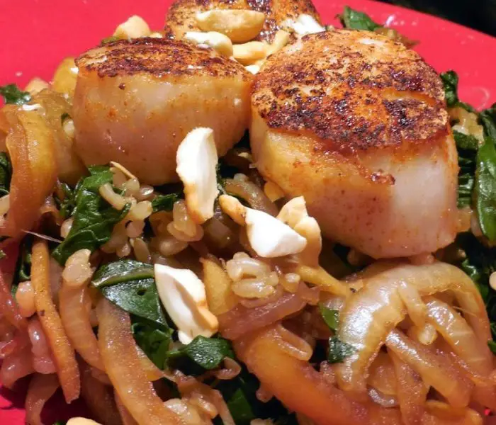 Scallops on Spinach, Onions and Apples – Recipe