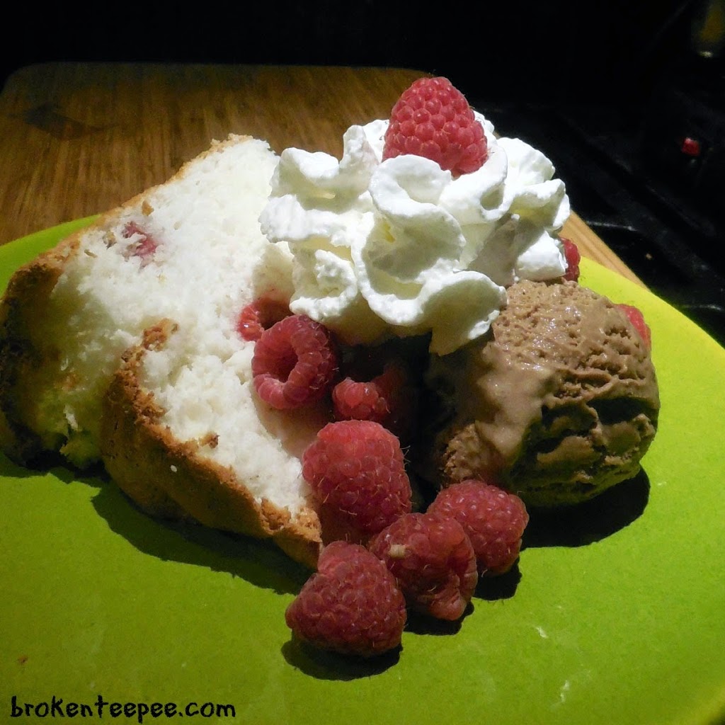 angel food cake, chocolate ice cream, raspberries, Reddi-wip®, #BerryJoyfulSweeps, #spon