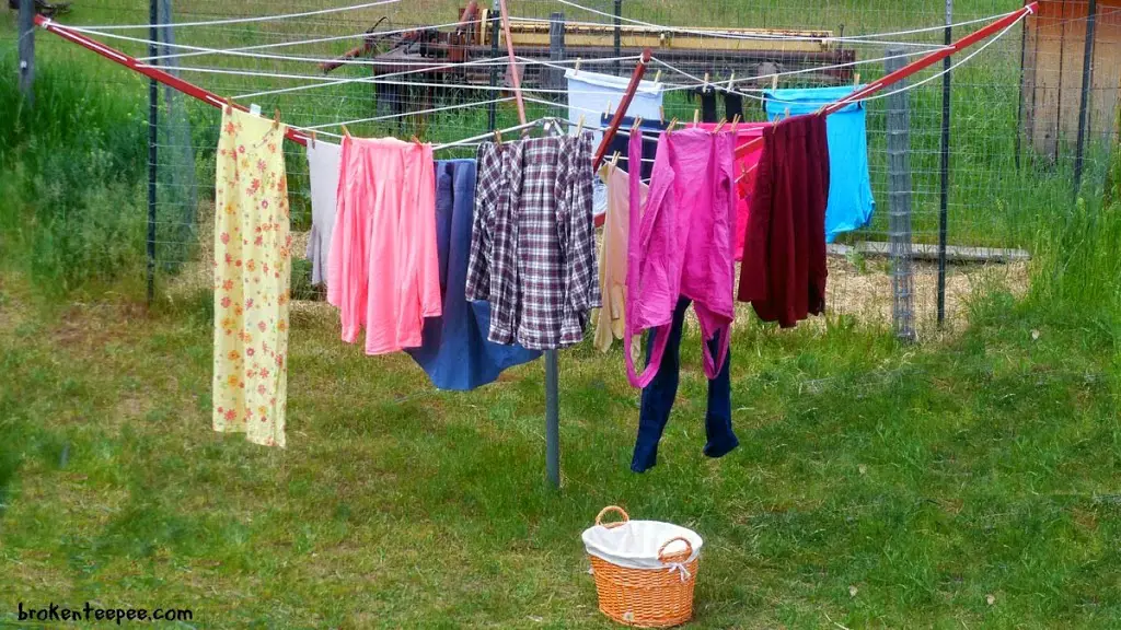 clothes drying on clothesline, #LaundrySimplified, #shop, #CollectiveBias