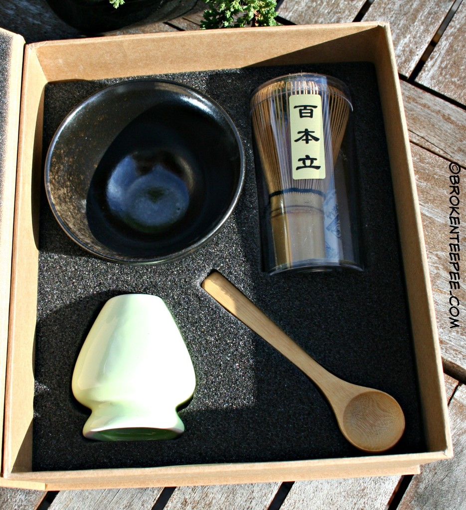 contents of Matcha Tea Gift Set