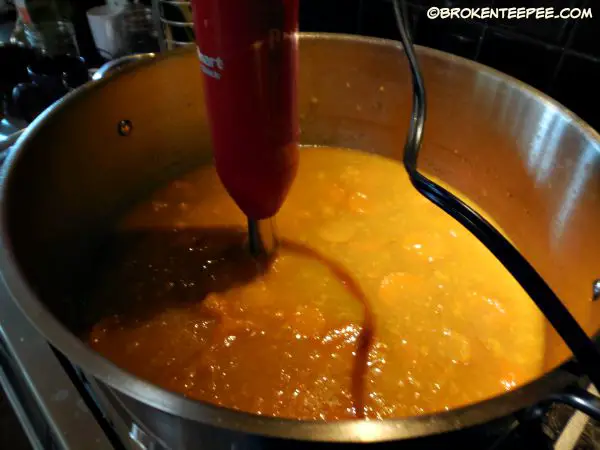 use immersion blender to make smooth soup, carrot soup