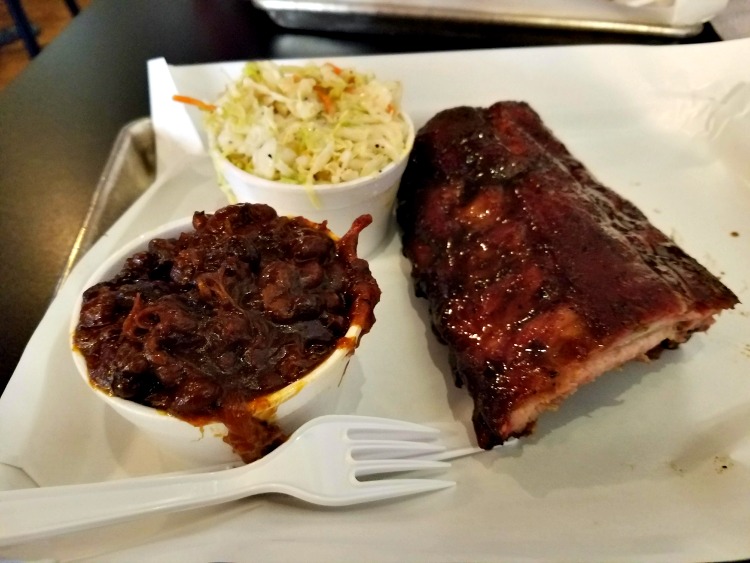 The Notorious P.I.G., barbecue, barbecue ribs, barbecue restaurant in Missoula, what to do in Montana, visit Montana