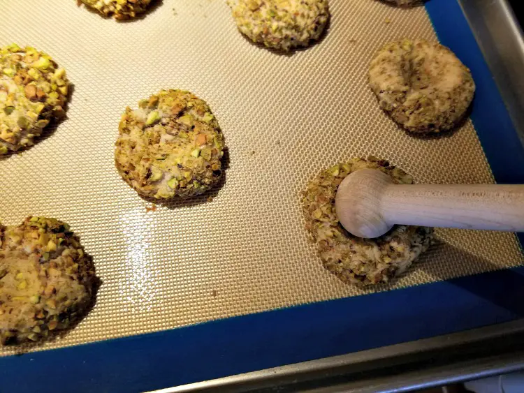 Thumbprint Cookies, classic cookies, classic cookie recipes, Christmas cookies, baking cookies
