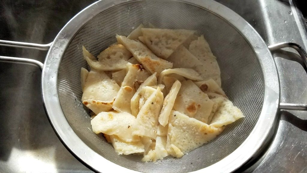 How to make testaroli, Italian crepes, Italian pancake, Testaroli with pesto recipe, Testaroli with pesto