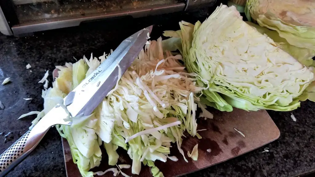 making sauerkraut, cabbage, sauerkraut