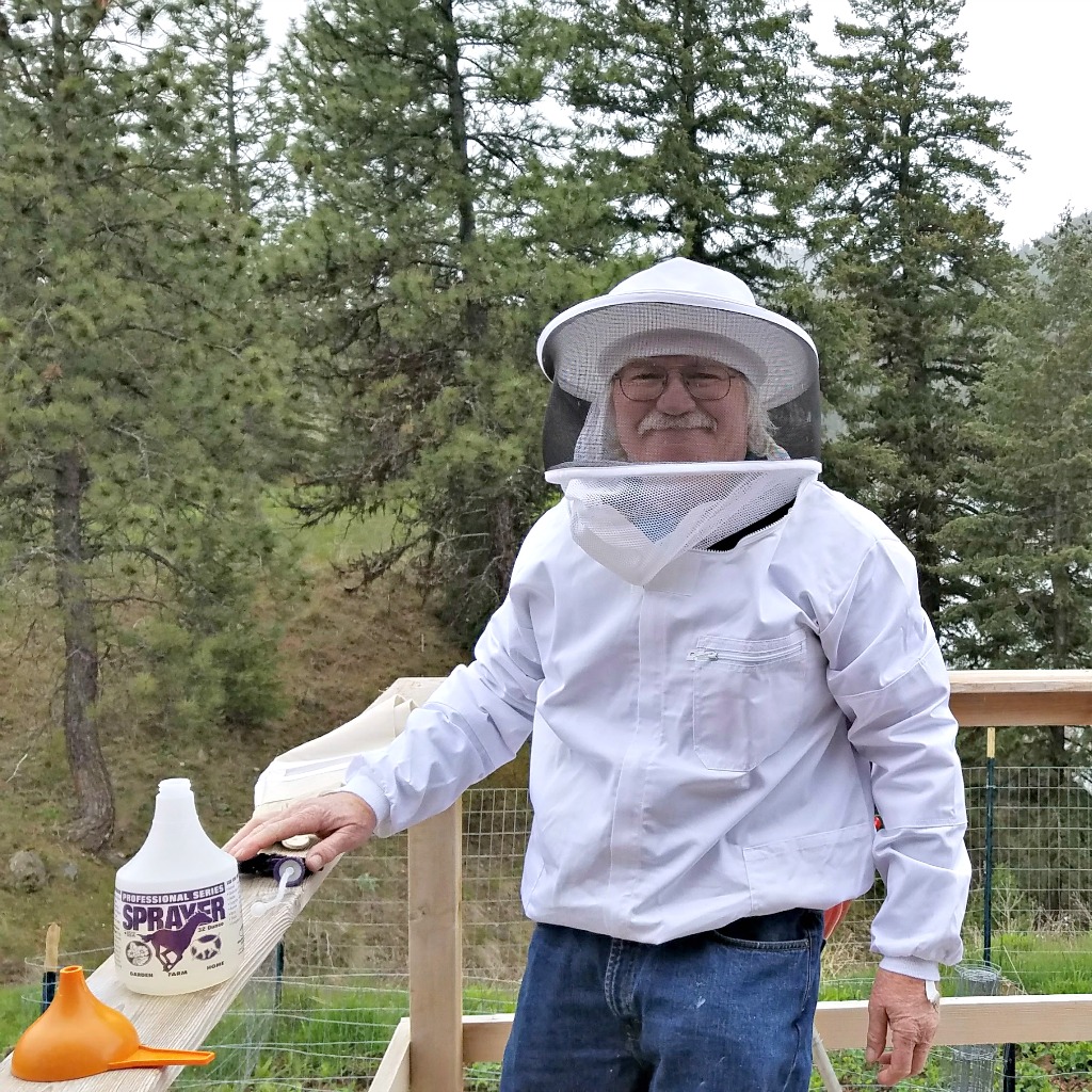 The Backyard Beekeeper, Kim Flottum, keeping bees, AD