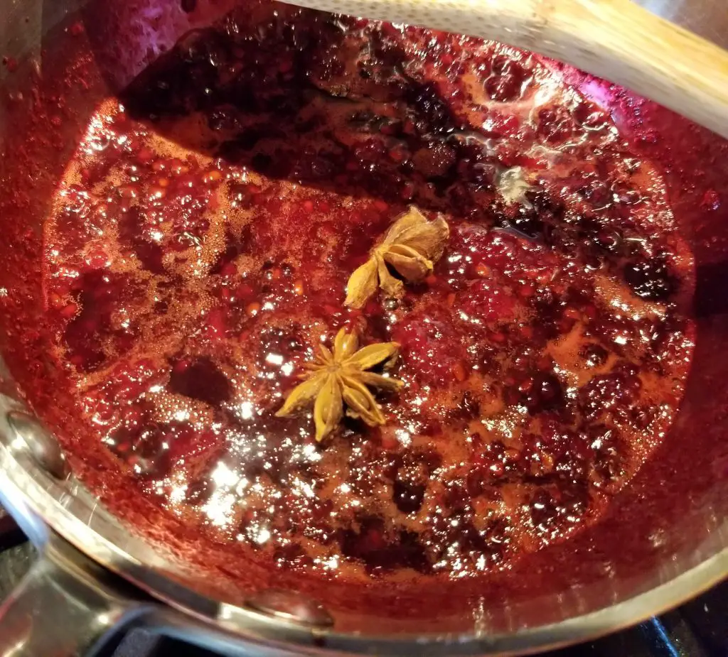make blackberry sauce for the scallops dinner for two
