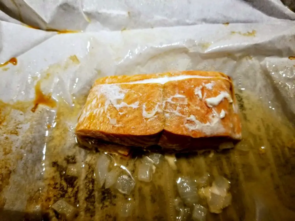 cooked salmon en papillote