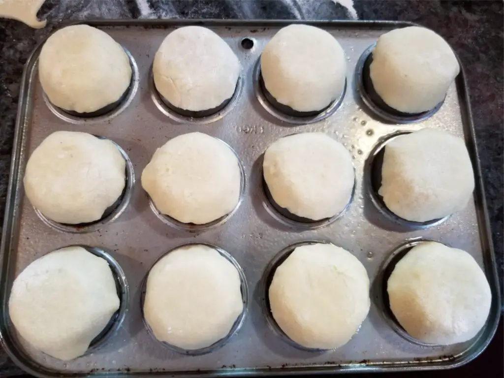 put dough on mini cupcake pan