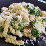pasta with avocado, broccoli and scallops
