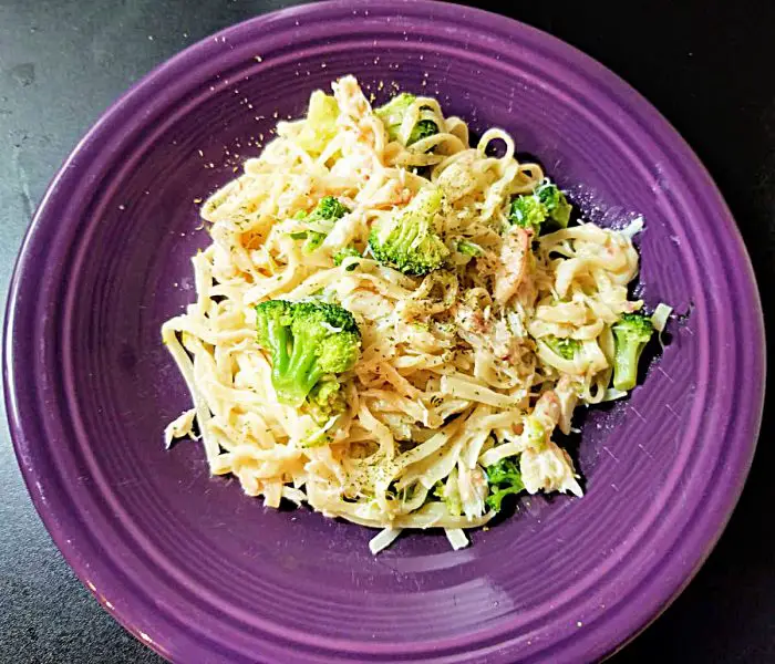Linguine with Crab and Broccoli in a Lemon Pepper Sauce