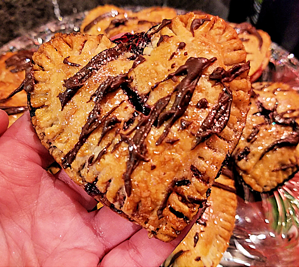 heart shaped fruit hand pies
